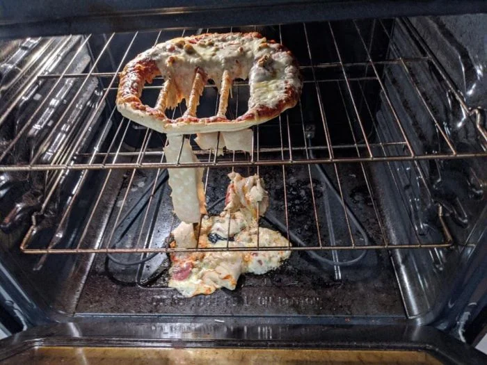 Сцены неловкости: забавные кадры от людей, которые прекрасно знакомы с неудачами