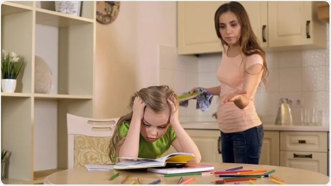 Строгие правила: бесполезные запреты, налагаемые родителями, которые казались абсурдными