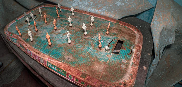 Страницы прошлого: что остается в брошенных квартирах спустя 28 лет