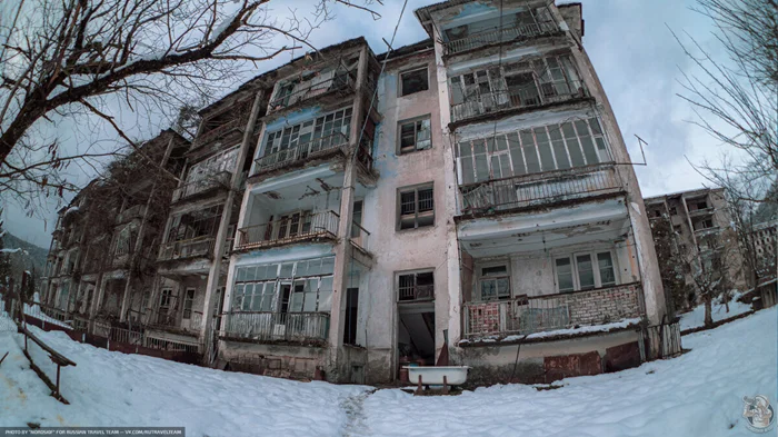 Страницы прошлого: что остается в брошенных квартирах спустя 28 лет