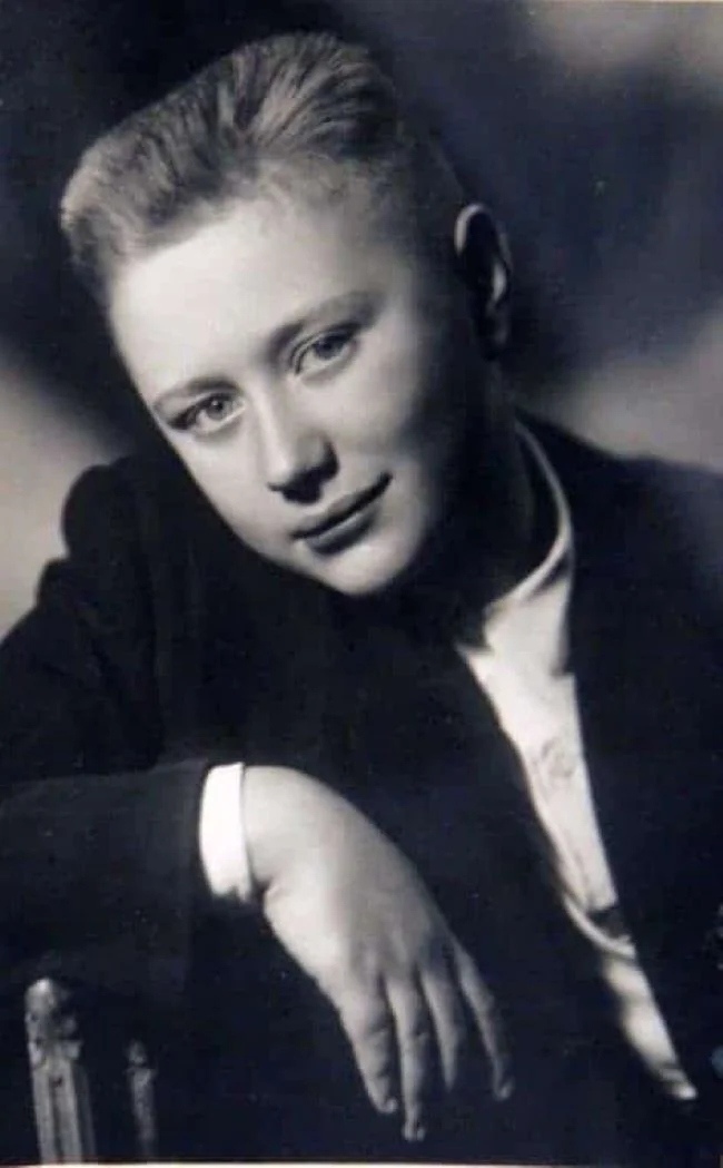 Искрящий подарок: человек-шампанское Андрей Миронов