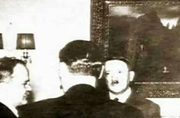 Тайны знаменитых кабинетов: картина, висевшая у Гитлера, Ленина и мадам Грицацуевой