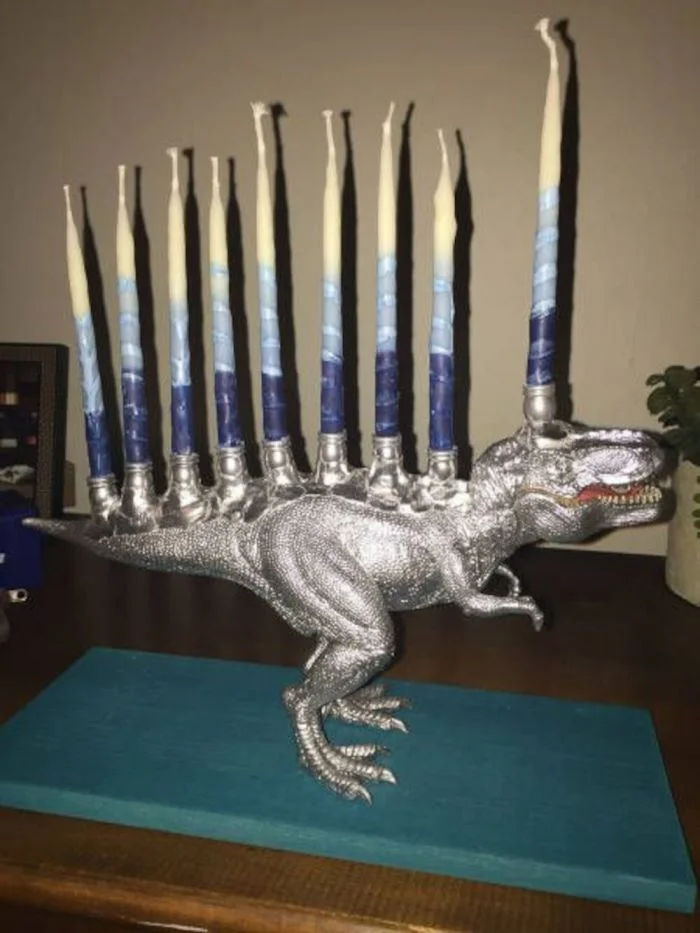 Эксцентричные свечные подставки для самых необычных предпочтений