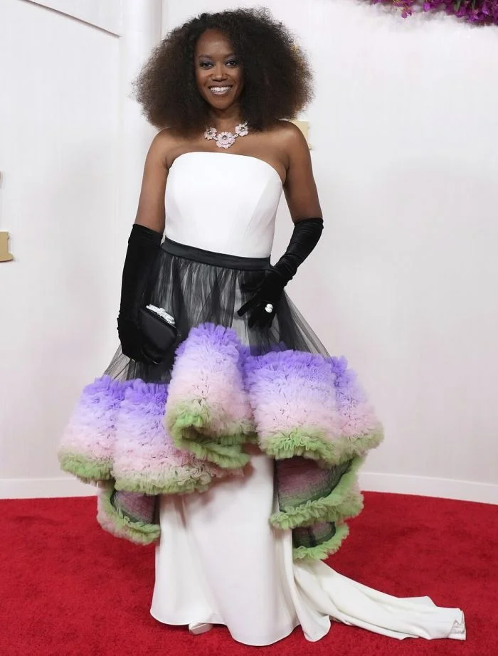 Неудачные наряды на церемонии Оскар-2024