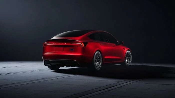 Tesla обновила свою концепцию 'идеальной машины для повседневной езды'