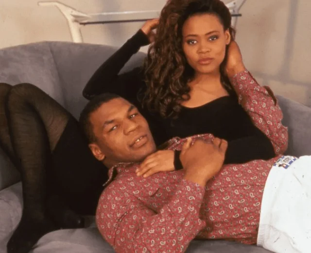 Что сделал Майк Тайсон, когда застукал свою жену Робин Гивенс на ложе с Брэдом Питтом?