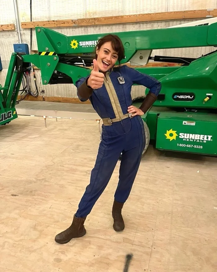 Закулисные моменты с Эллой Пернелл в роли Люси из сериала Fallout