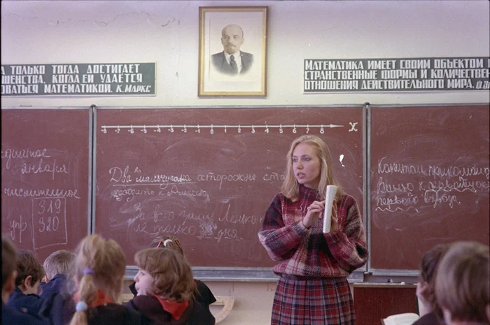 Ностальгия по школьным годам: день в жизни советских школьников на фото (1986-88 год)