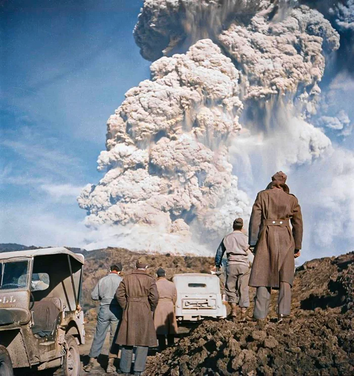 Захватывающие моменты истории: 20 раскрашенных фотографий ХХ века