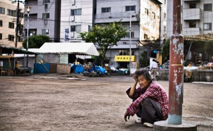 Темные уголки: путешествие по самым страшным трущобам мира и их обитателям