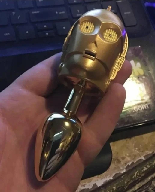 Для взрослых? Возможно! Смешно? Сомневаюсь...