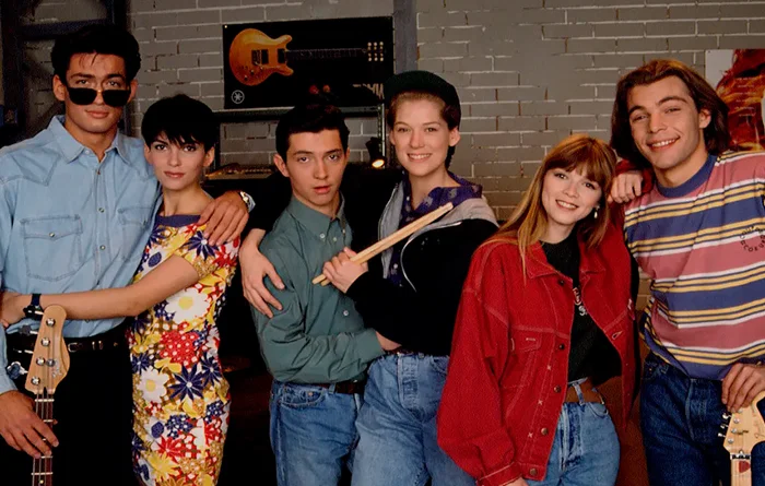 Тайны за кадром: 11 интересных фактов о съемках сериала "Элен и ребята"