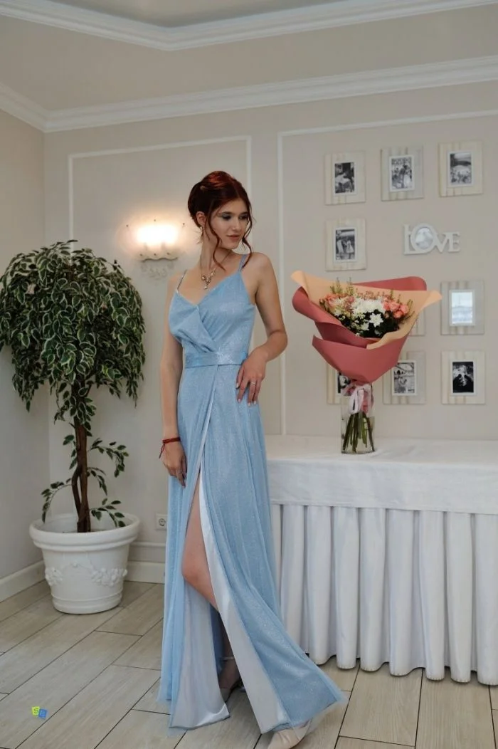 Когда хочется казаться старше: фотоподборка школьных выпускных 2024 года