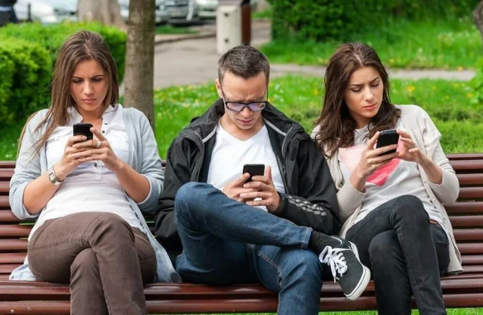 ФАС предупредила МТС, «Мегафон» и «Билайн» о доплатах в Крыму