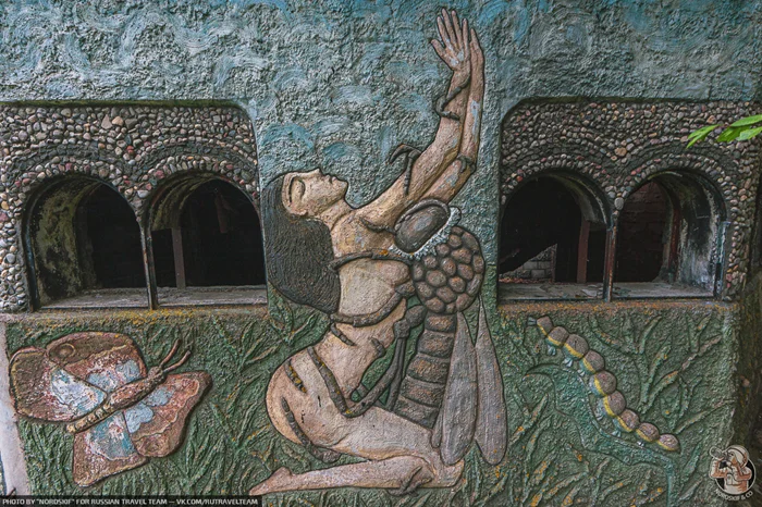 Заброшенный дом Безумного Гения: кто его построил?