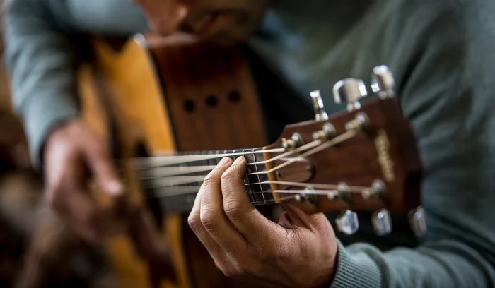 Аккорды с нуля: Как быстро научиться играть на гитаре