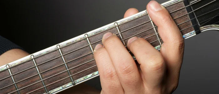 Аккорды с нуля: Как быстро научиться играть на гитаре