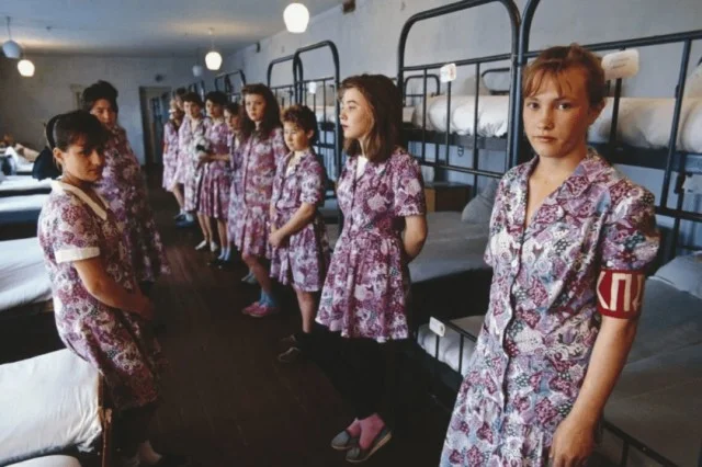 Малолетние преступницы: как живут девушки в колониях