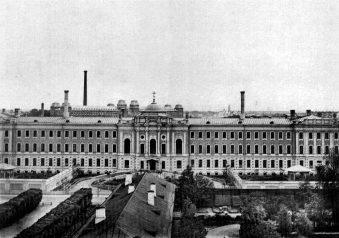 Борьба за и против высшего медицинского образования для женщин в России