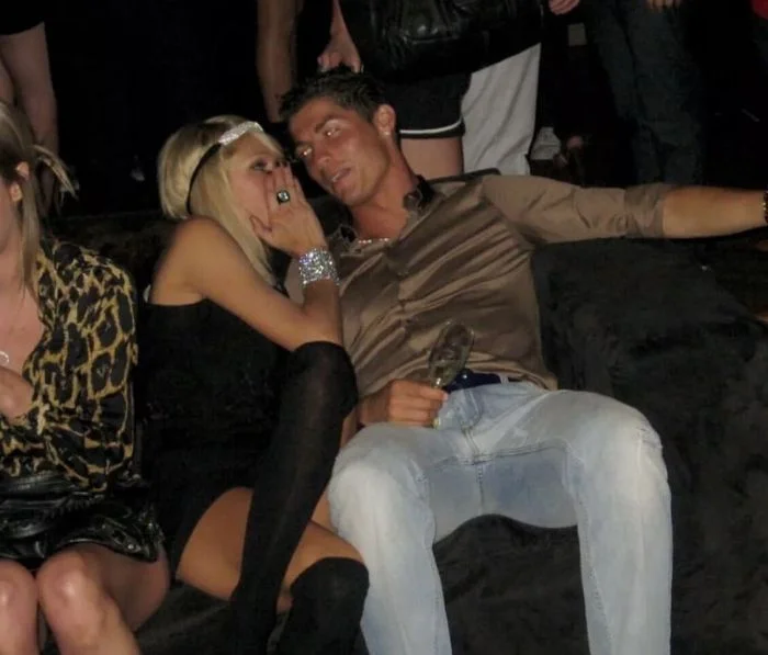 Как зарубежные звезды проводили время на неформальных вечеринках