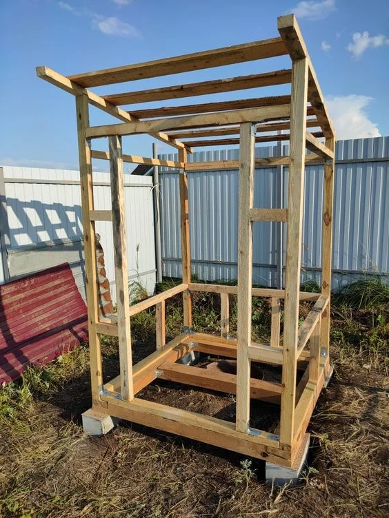 Необычные идеи для уличных туалетов: как оформить санузел на даче красиво