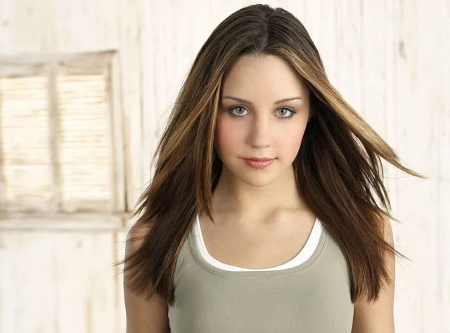 Как изменилась Аманда Байнс: взгляд на современную жизнь актрисы молодежных фильмов 2000-х