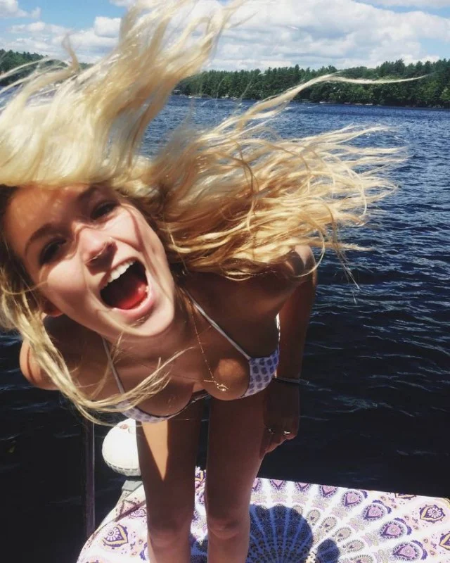 Девчонки из 90-х и 00-х