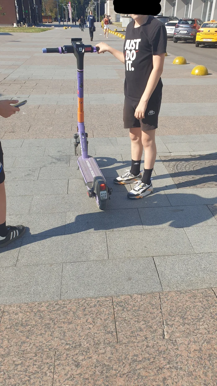 Несовершеннолетние на самокатах? МТС Urent решит, кто виноват