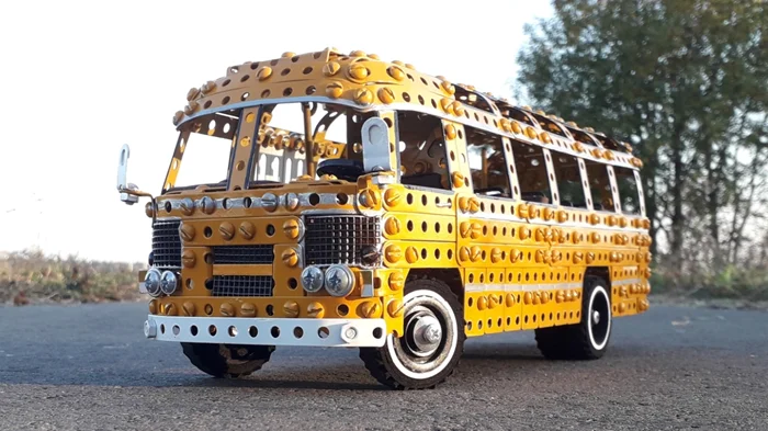 ПАЗ-672 своими руками: конструктор, проволока, резина и картон