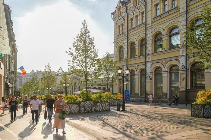 Эволюция Москвы: от бурных 90-х до 2024 года