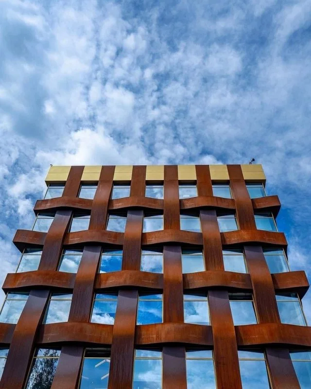 Оригинальное здание "Феррум" в Санкт-Петербурге