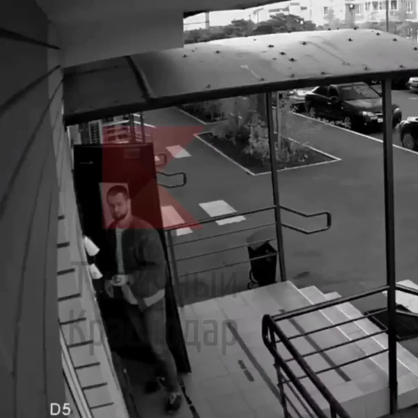 Агрессивный мопедист: Законно ли применение оружия?