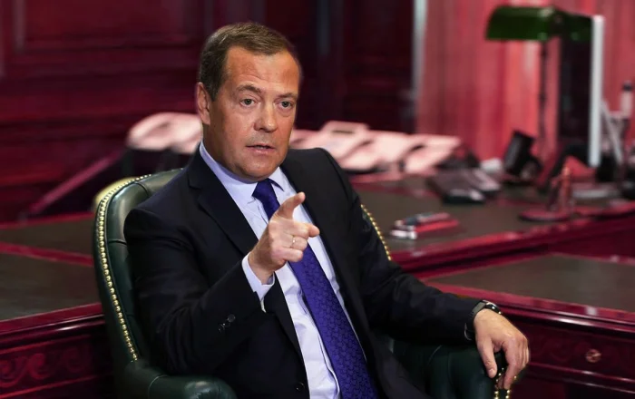 Медведев как всегда выдал БАЗУ