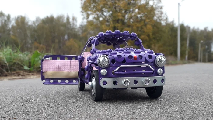 Модель ЗАЗ-965 из металла, проволоки, резины и картона