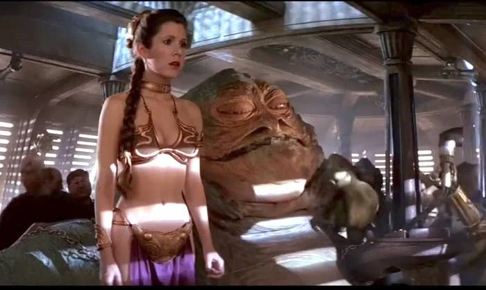 Какую одежду актрисам приходилось носить ради сексуального образа?