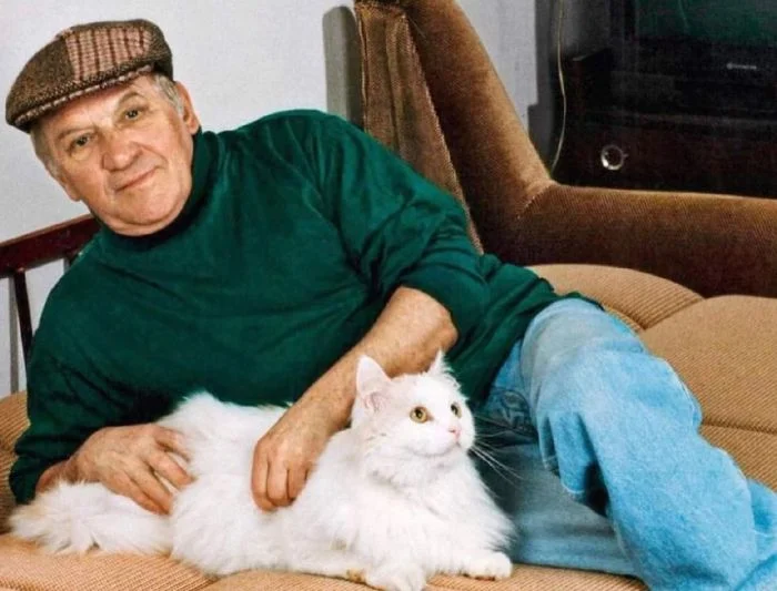 Уникальные и интересные снимки известных людей