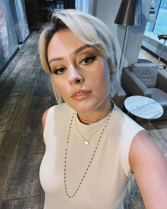 Девушки бывают разные