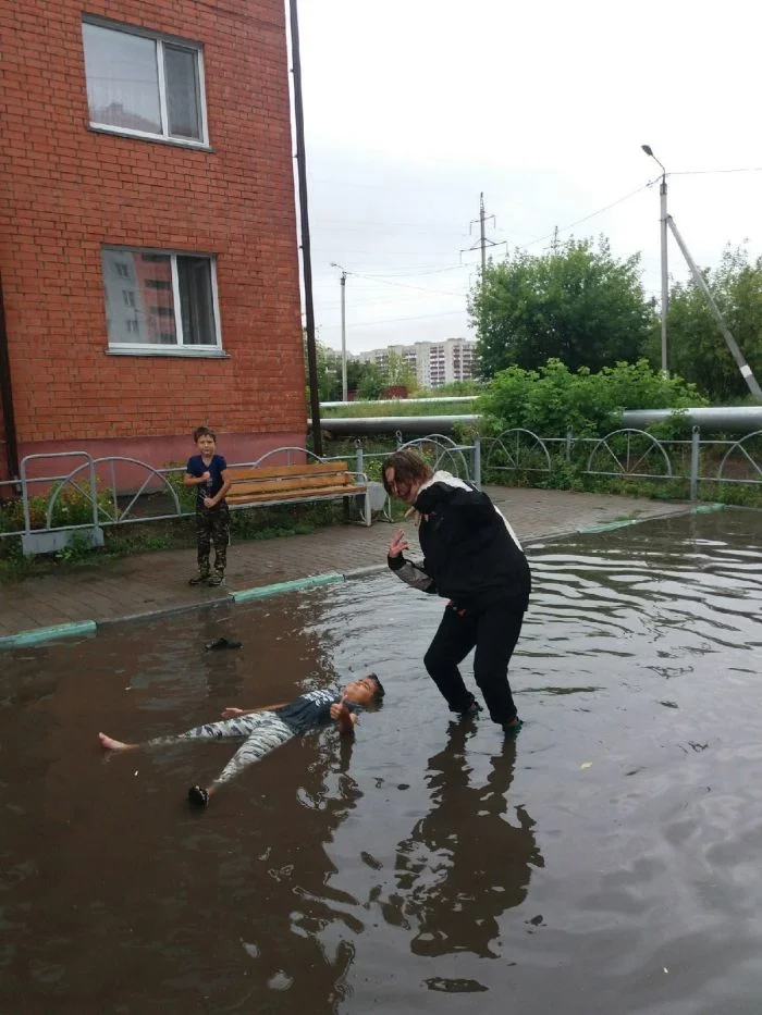 Поступки подростков, вызывающие у взрослых настоящее напряжение