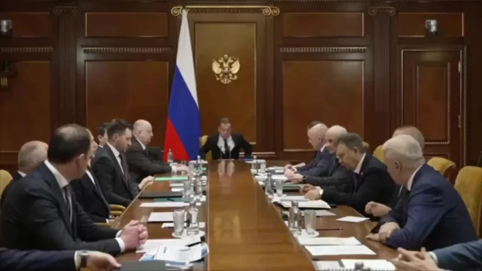 Медведев заявил о необходимости уничтожения руководства Украины