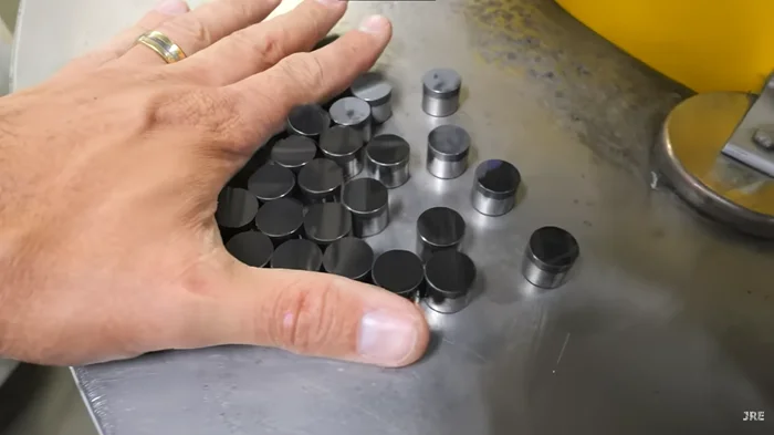 Процесс производства синтетических алмазов