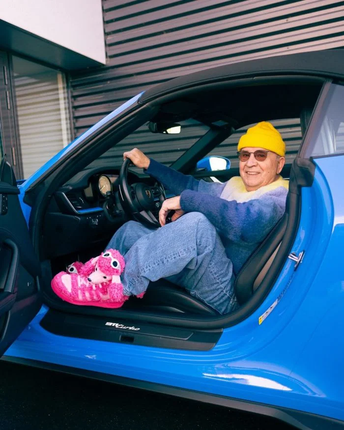 Стиль на высоте: дедуля копирует звёздные луки