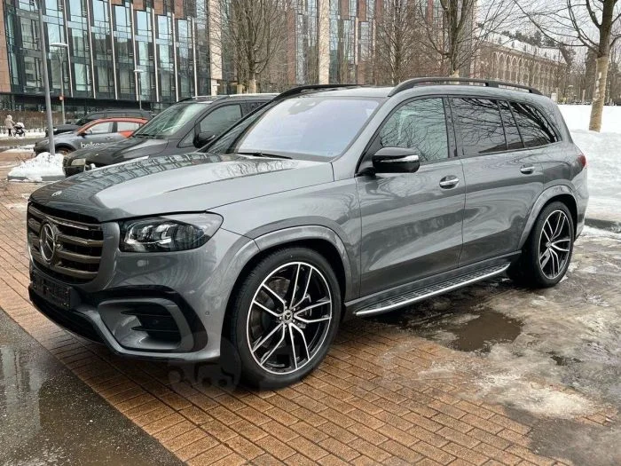 Новый Mercedes-Benz GLS начали выпускать на заводе в Подмосковье