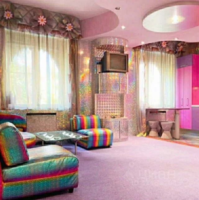 Квартира в Москве с самым безумным «вырвиглаз» ремонтом