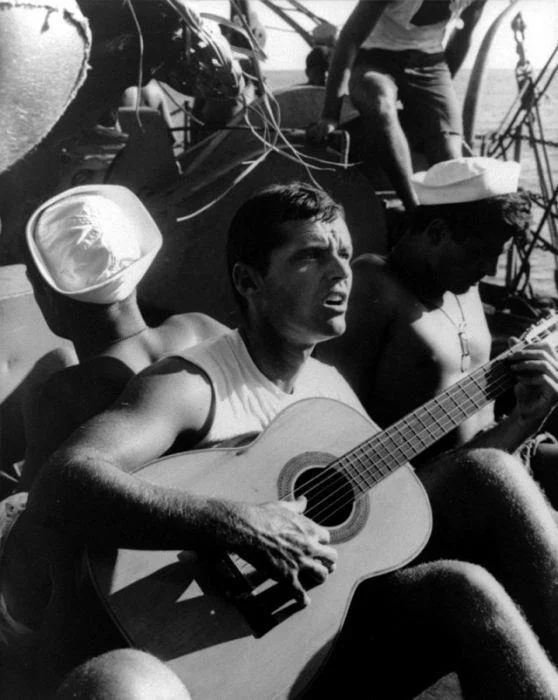 Знаменитости в прошлом: тёплые и душевные кадры