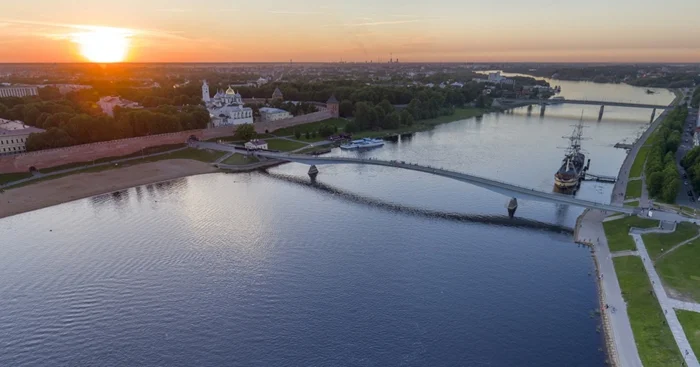 Реки, текущие против течения: научное объяснение уникального явления