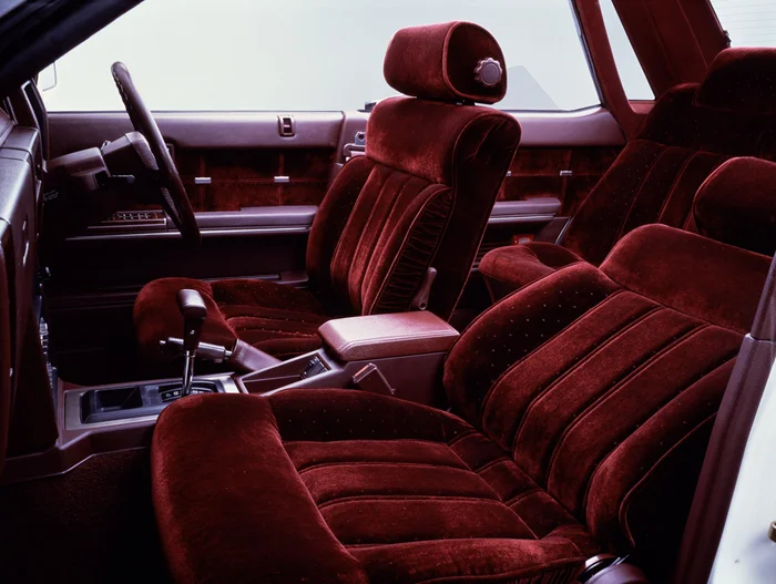 Золотая эпоха: уникальные интерьеры японских автомобилей 70-80-х годов