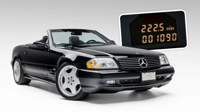 На продажу выставлен Mercedes-Benz SL600 2001 года в идеальном состоянии