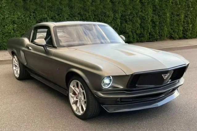 Tesla Model S в стиле классического Ford Mustang: уникальное авто в продаже