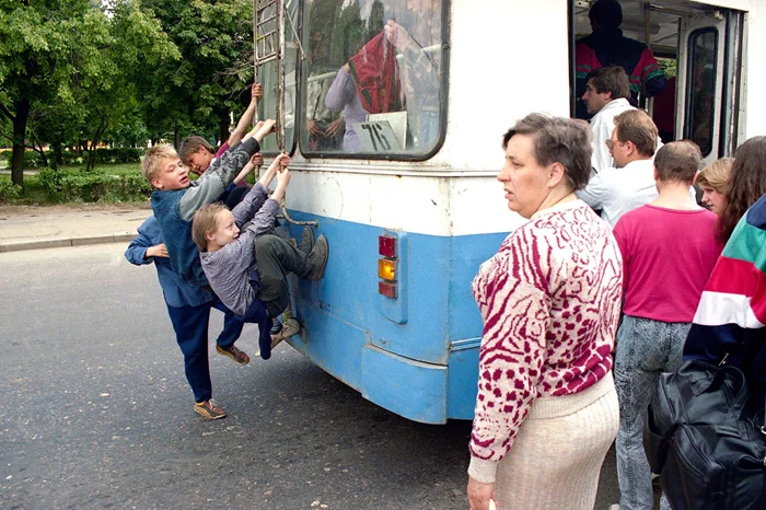 Живые кадры 90-х