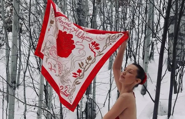 Как Белла Хадид перевоплотилась в Slavic Girl: стильная фотосессия